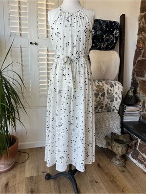 🌼🤍 DKNY White & Black Ditsy Floral Halter Maxi Dress 🤍🌼